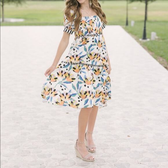 Crosby by Mollie Birch Island Lilies White Black Dress with Pockets size small - Picture 9 of 9